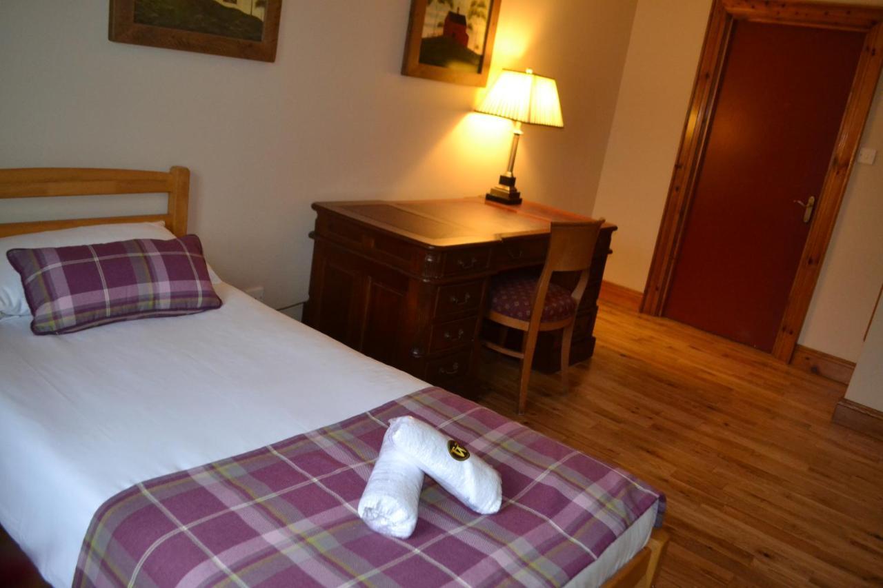 Walsh'S Hotel And Apartments Maghera  المظهر الخارجي الصورة