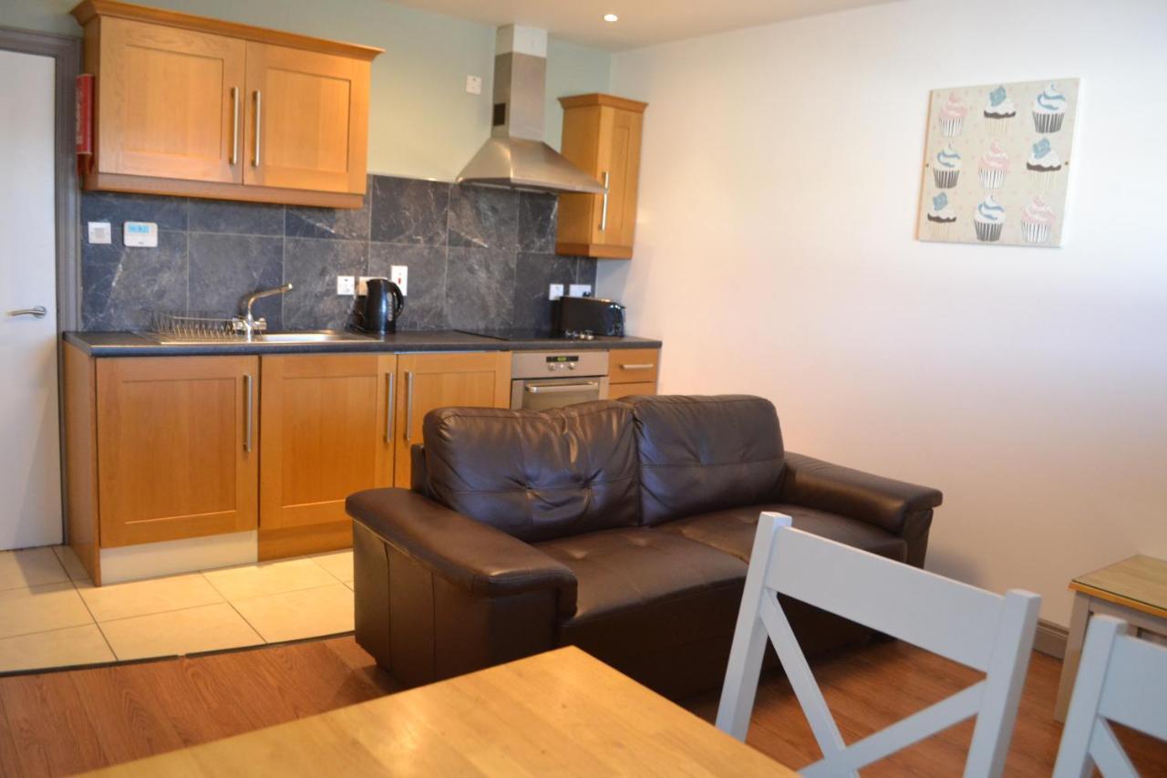 Walsh'S Hotel And Apartments Maghera  المظهر الخارجي الصورة