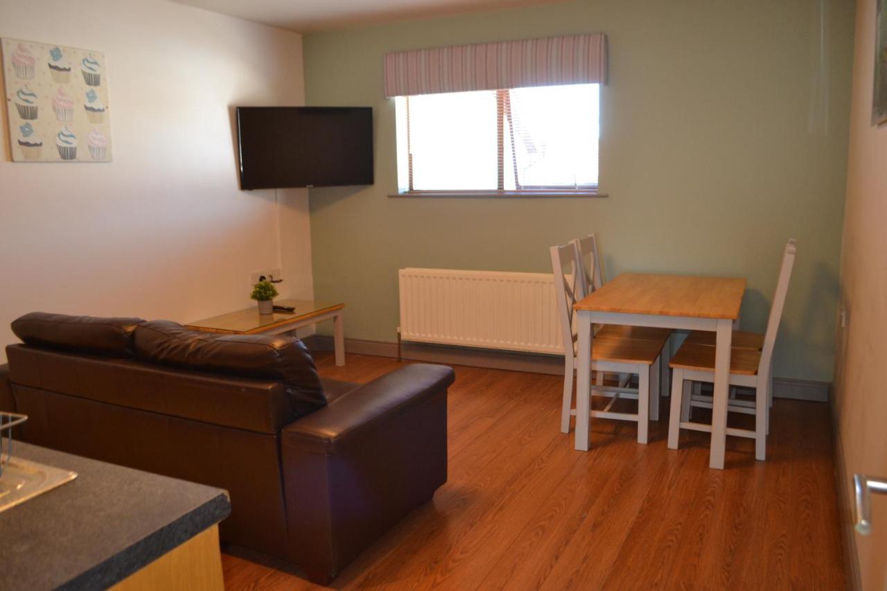 Walsh'S Hotel And Apartments Maghera  المظهر الخارجي الصورة