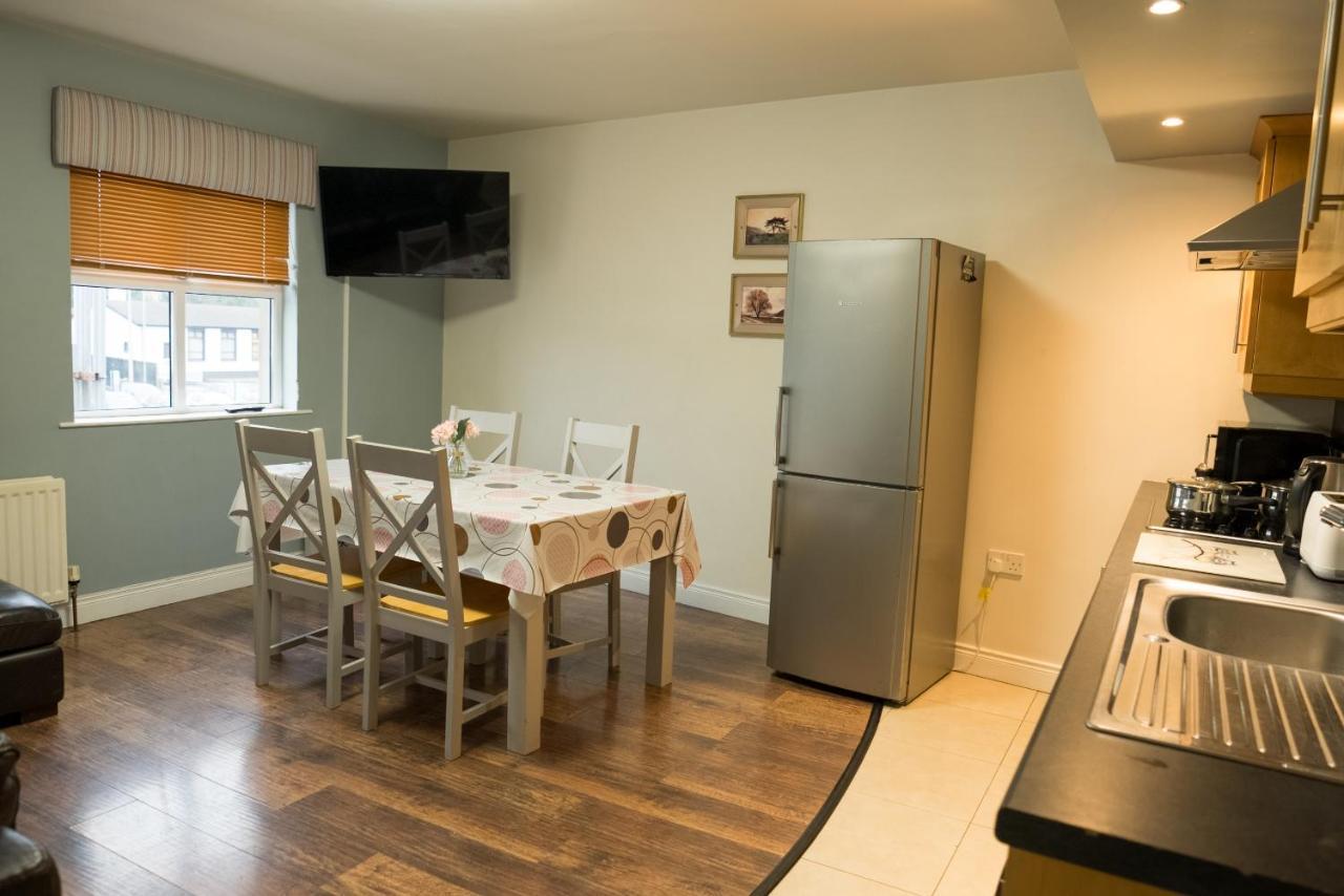 Walsh'S Hotel And Apartments Maghera  المظهر الخارجي الصورة