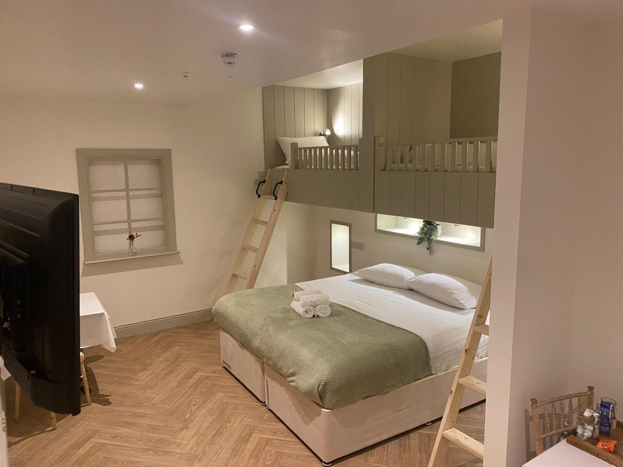 Walsh'S Hotel And Apartments Maghera  المظهر الخارجي الصورة